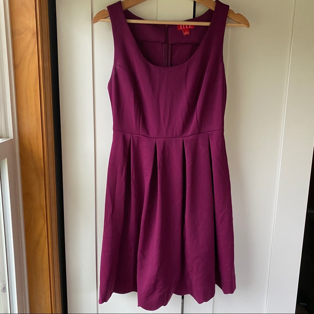 ELLE | berry dress with scalloped hem